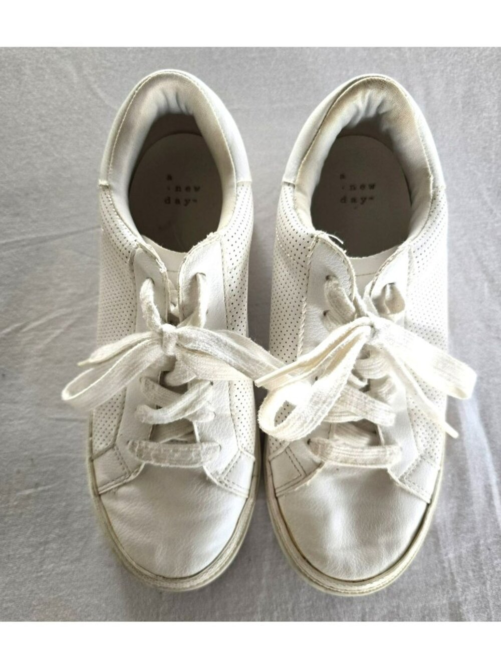A New Day Maddison Lace Up Low Top Walking Sneakers Normcore Preppy Womens 7